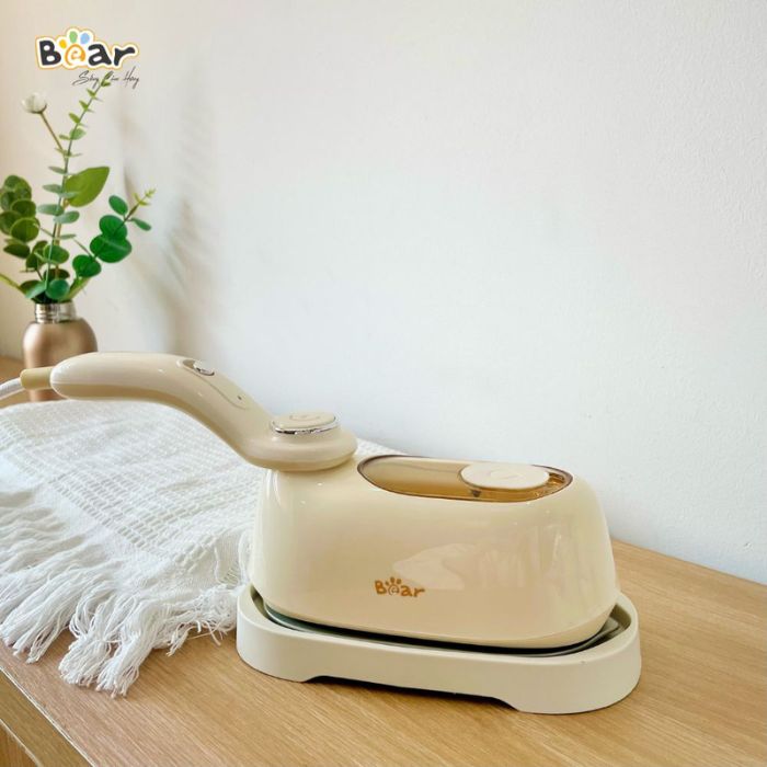 Bàn ủi hơi nước Bear